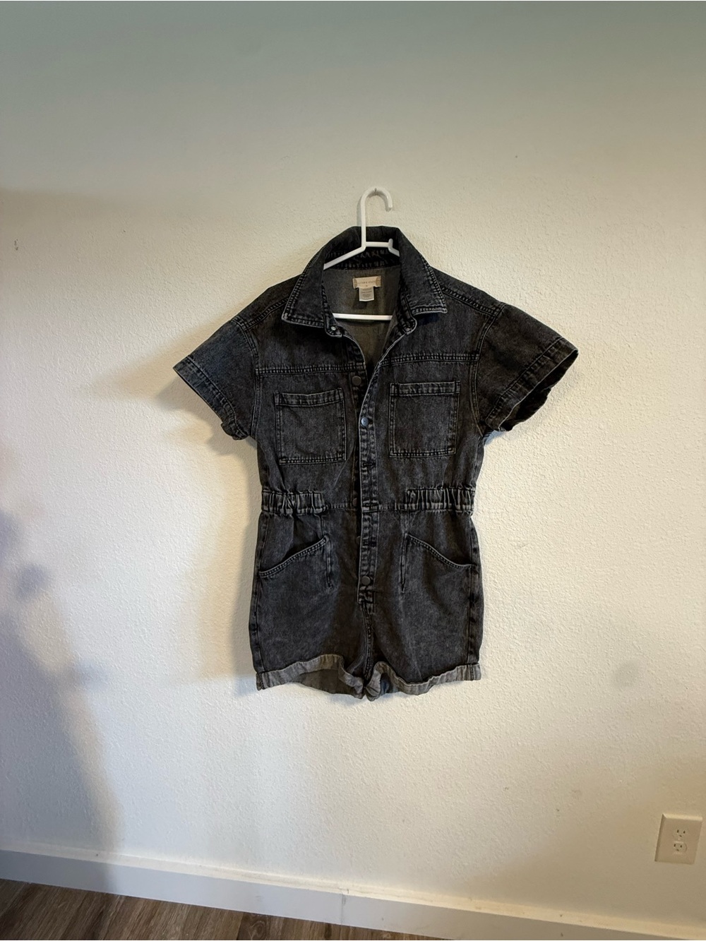 Altar'd State Washed Black Denim Jean Shorts Romper Size M - Picture 7 of 9